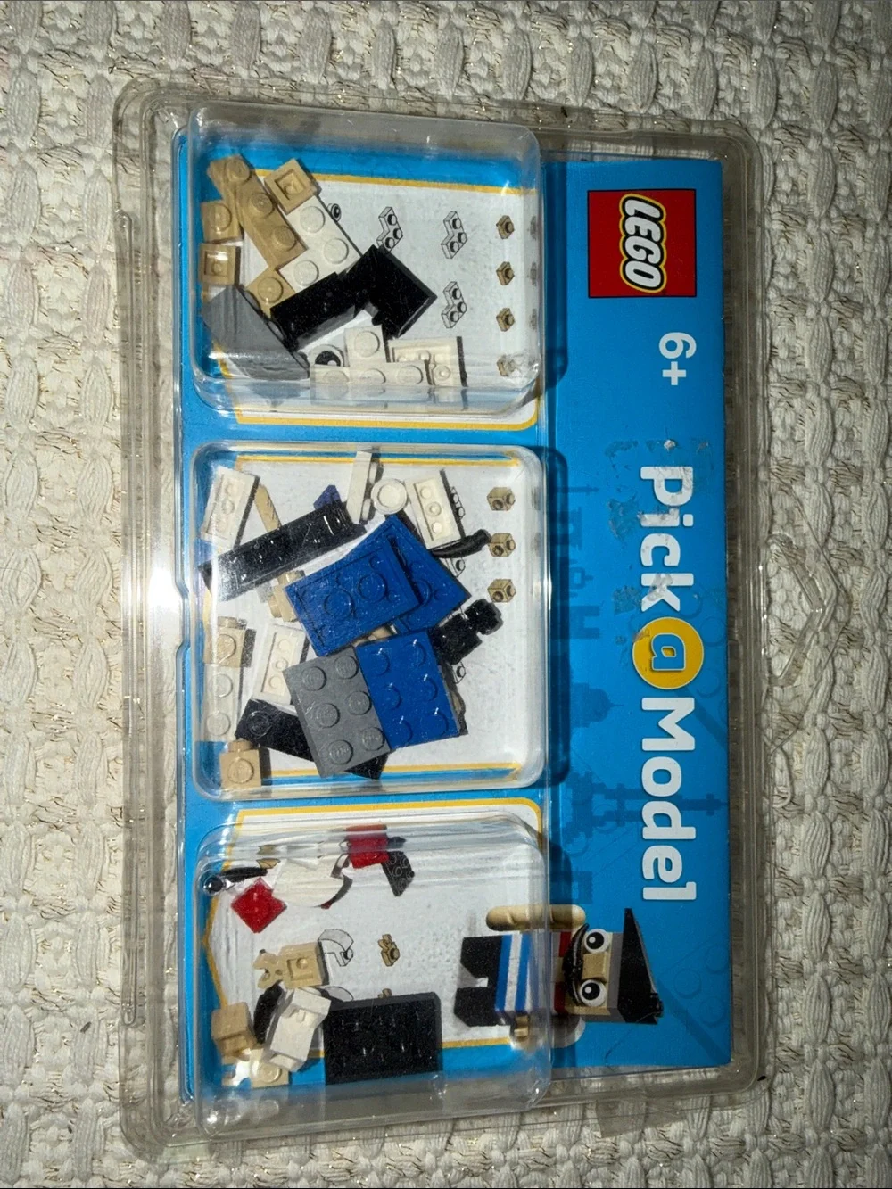 LEGO Parisian Guy Set 3850065 RETIRED RARE Only available in Paris